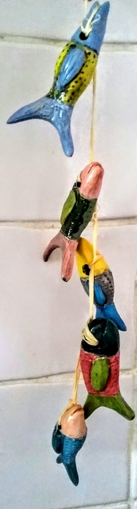 Керамическая вязанка из рыбок