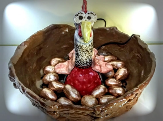 Фонтанчик «Курочка на золотых яйцах»