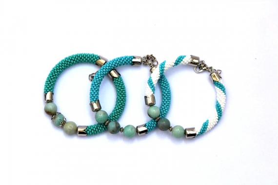 Браслеты с амазонитом.