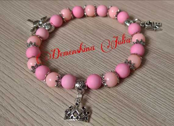 Браслет из бусин