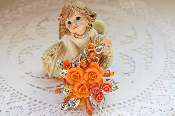 Брошь в технике авторского плетения "Оранжевая песенка"