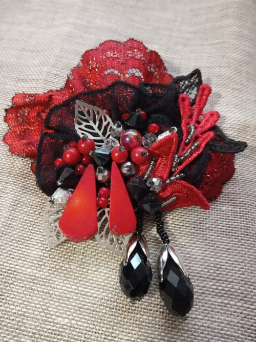 Брошь "Коралловое настроение"