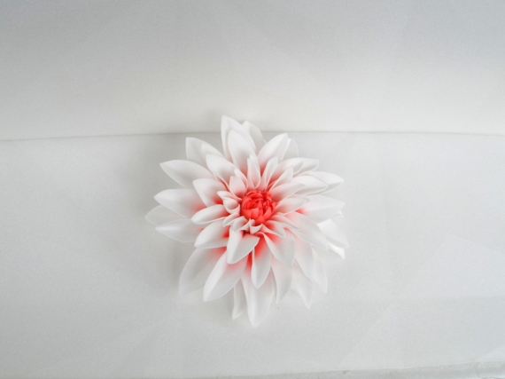 Заколка георгин из фоамирана/брошь