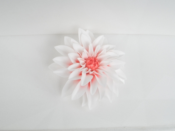 Заколка георгин из фоамирана/брошь