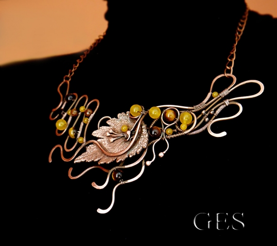 Колье " Осенний вальс"