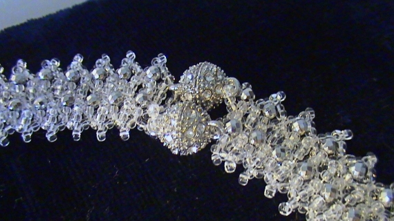 Колье "Северное сияние", плетеное из гематита и бисера