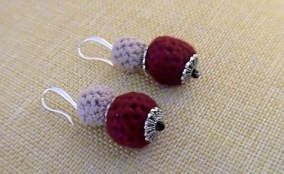 Комплект украшений "Сакура", бусы, браслет, серьги, вязаный