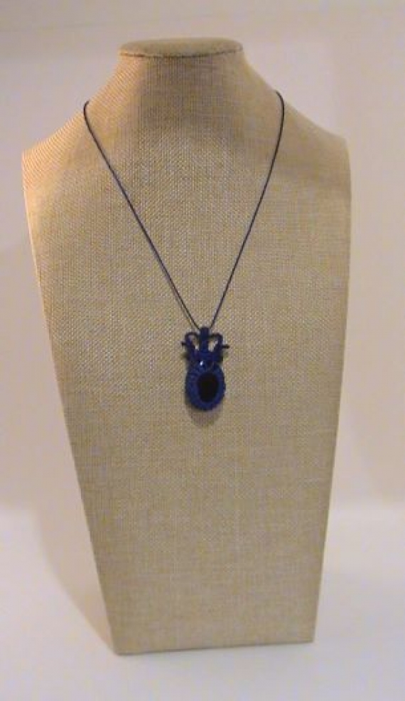 Кулон "Маленький принц" из Агата, плетеный в технике макраме