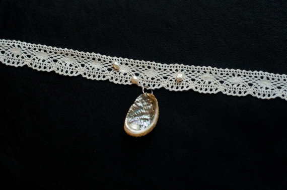 Кружевной чокер.