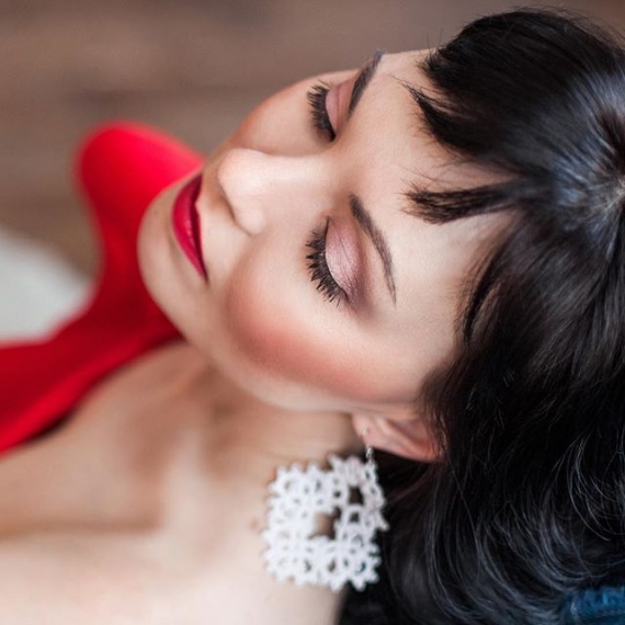 Белые серьги фриволите