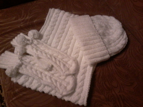 Комплект шапка варежки снуд