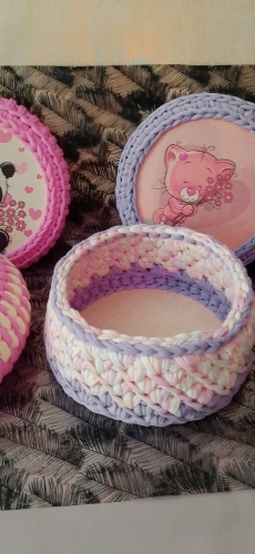 Корзинка "Котенок с букетом"