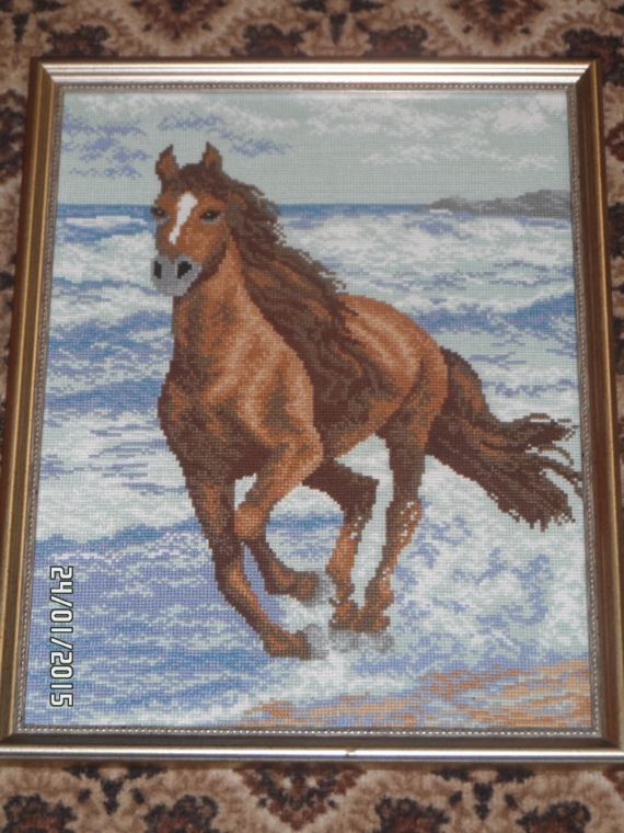 Вышитая картина "Бегущий по волнам"