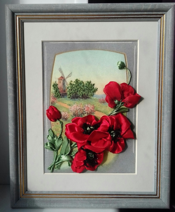 Картина маки лентами