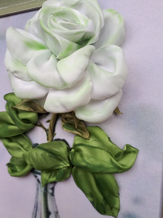 Роза в стакане