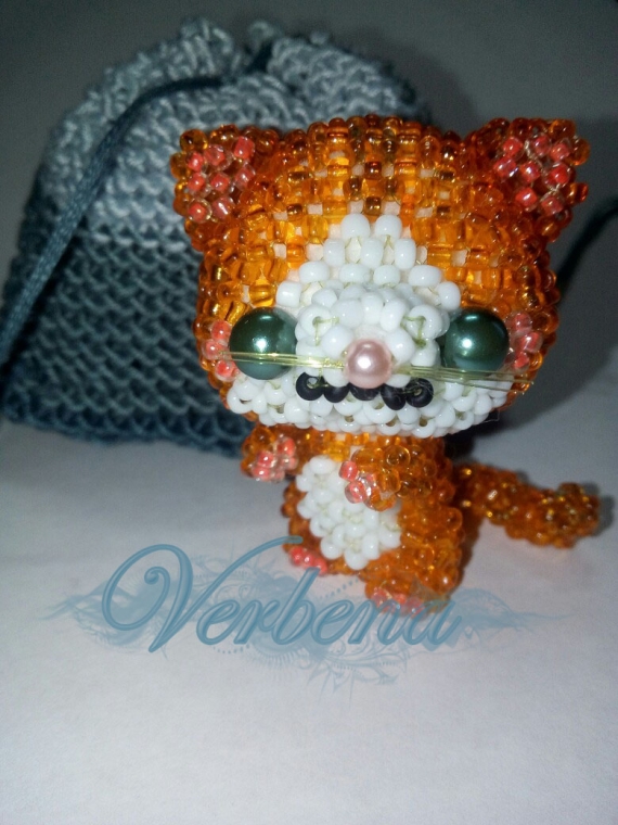 Рыжий кот в мешке.