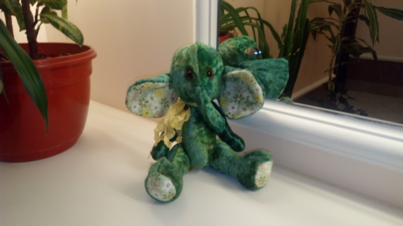 Слоня " Изумруд"