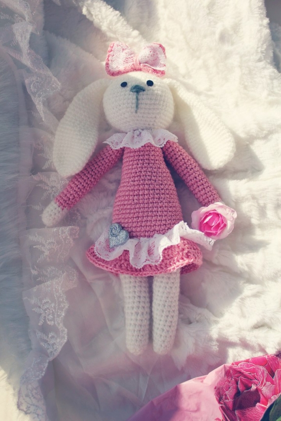 Игрушка "Зайка-воображуля".