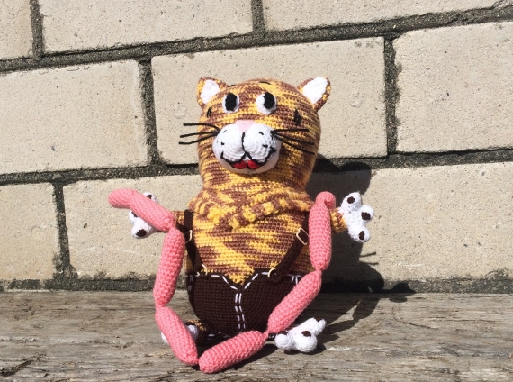 Вязаная игрушка кот Василий