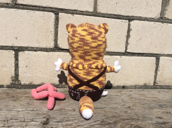 Вязаная игрушка кот Василий