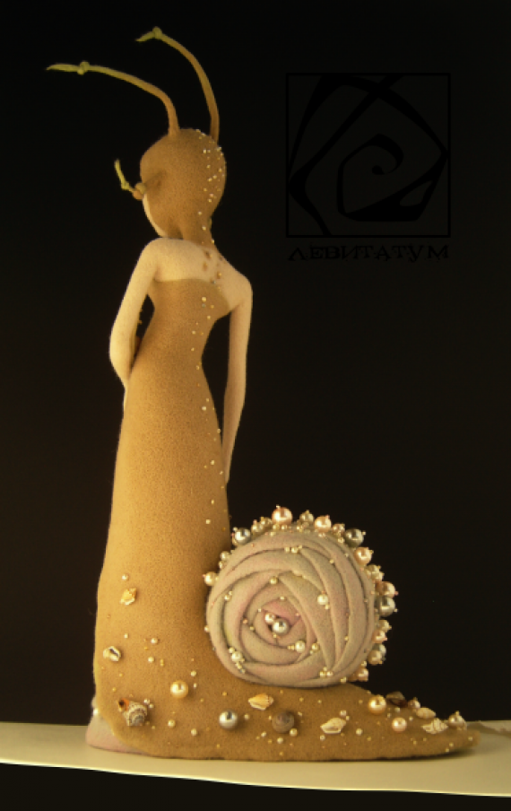 Кукла Жемчужная Улитка, сухое валяние из шерсти