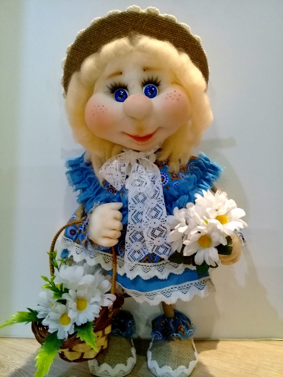 Кукла интерьерная