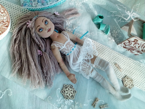 Маленькая Эля