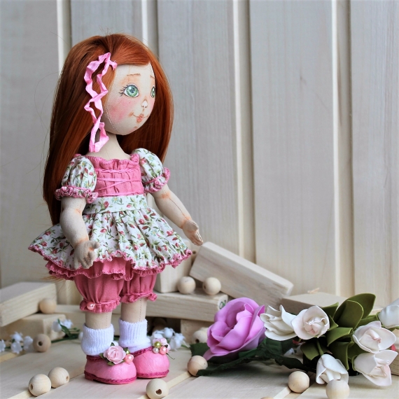 Куколка коллекционная текстильная Сонечка