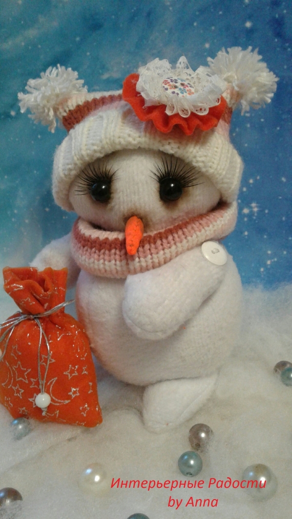 Снеговичок с мешком