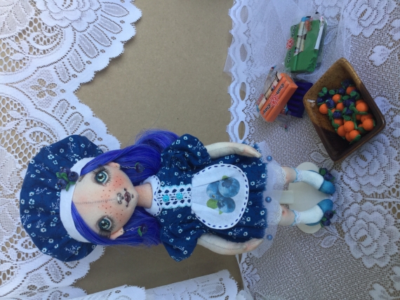 Куколка Черничка