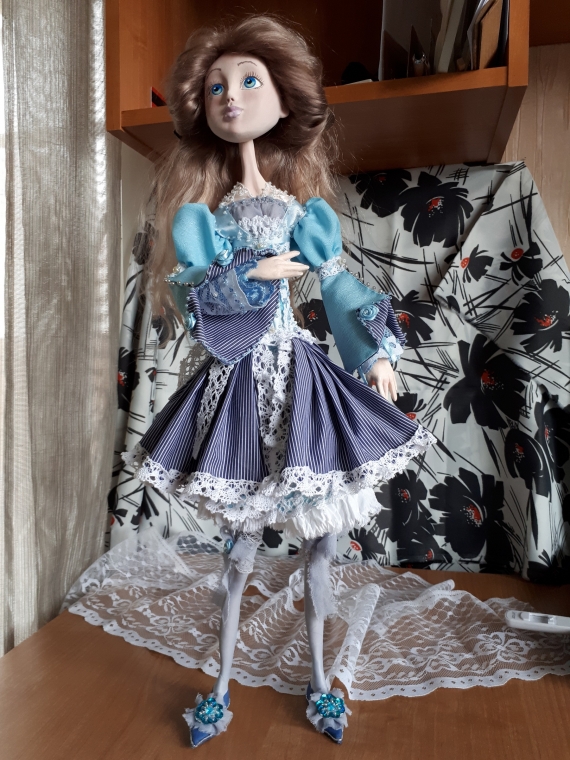 Коллекционная кукла "Алиса"