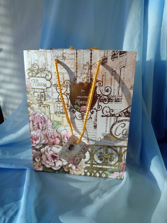 Кукла-шкатулка "Золотистый Ангел"