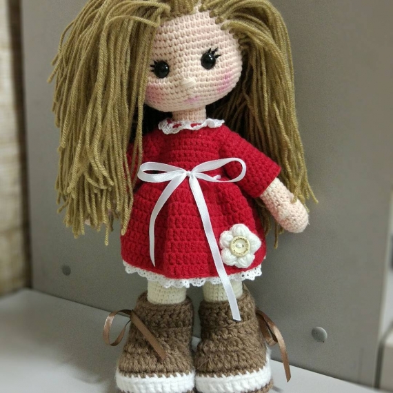 Куколка Лизонька