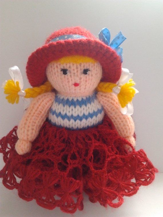 Вязаная кукла.