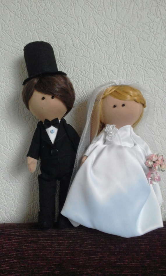 Молодожены