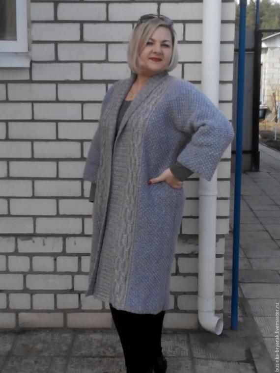 Пальто женское вязаное