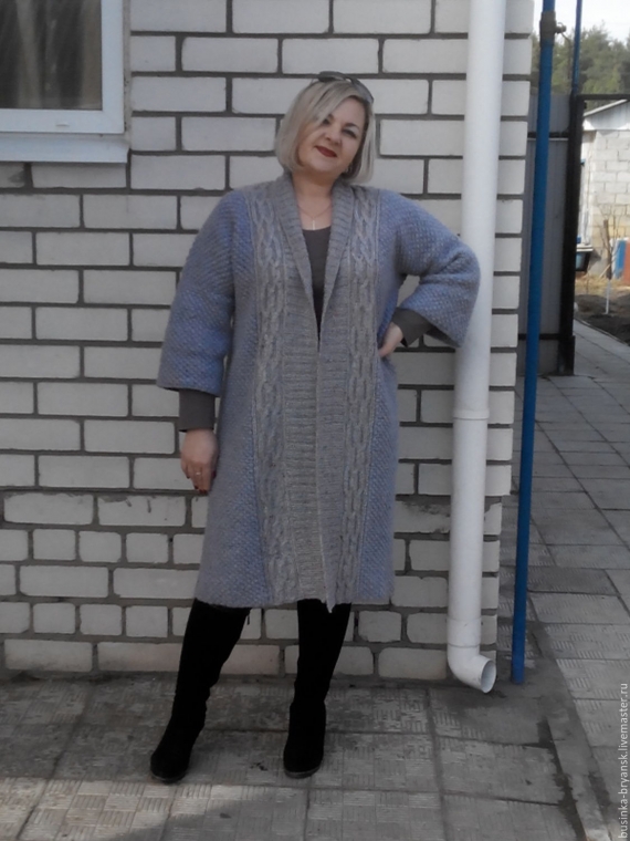 Пальто женское вязаное