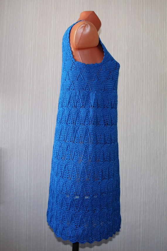 синее платье А-силуэта