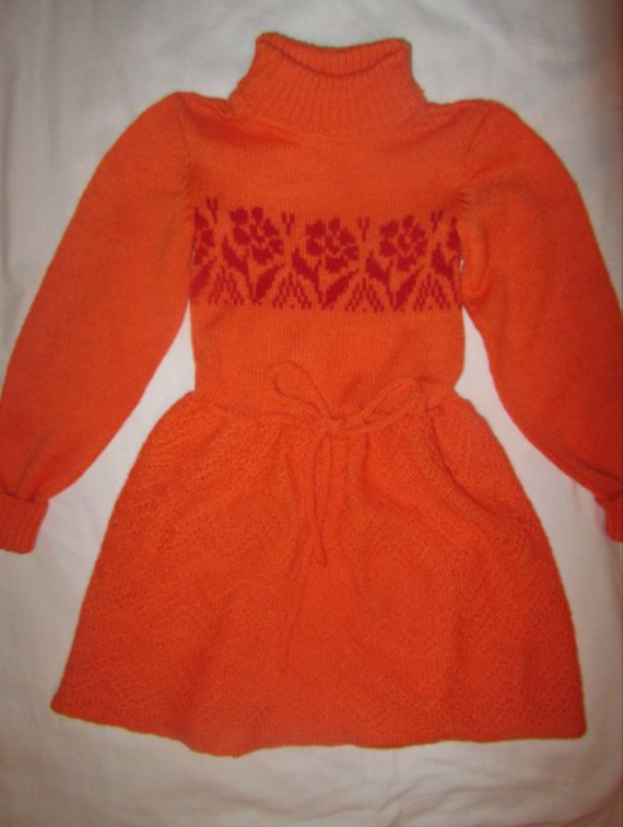 Вязаное платье детское
