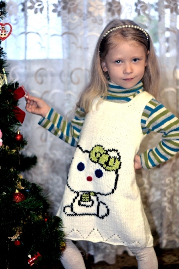 Белое платье на девочку "Котёнок Пегги".