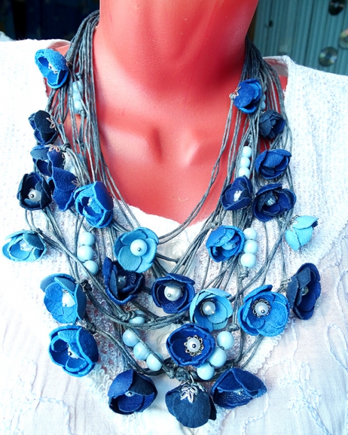 Цвет настроения синий!