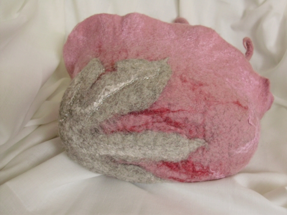 Сумочка Вьюнок валяная