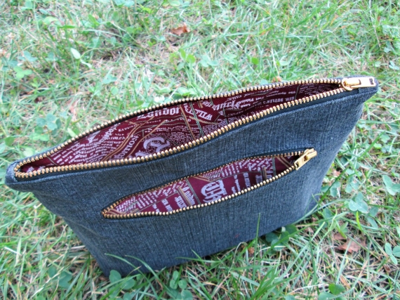 Косметичка "Ромашки", вышитые лентами.