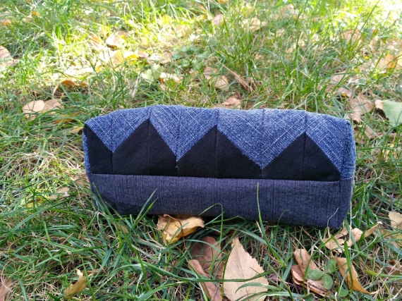 Косметичка джинсовая, лоскутное шитье.