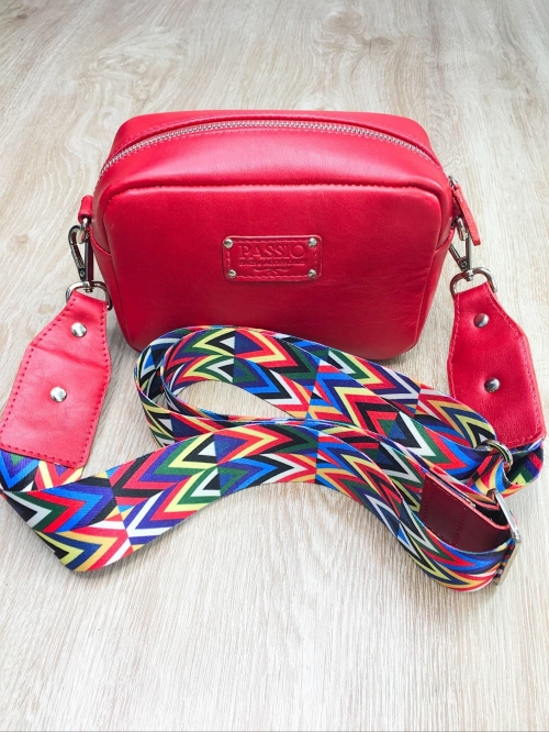 Женская кожаная сумка красная