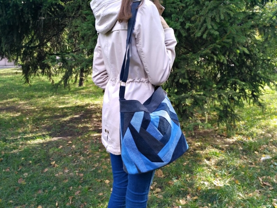 Косметичка джинсовая, лоскутное шитье. Крейзи.