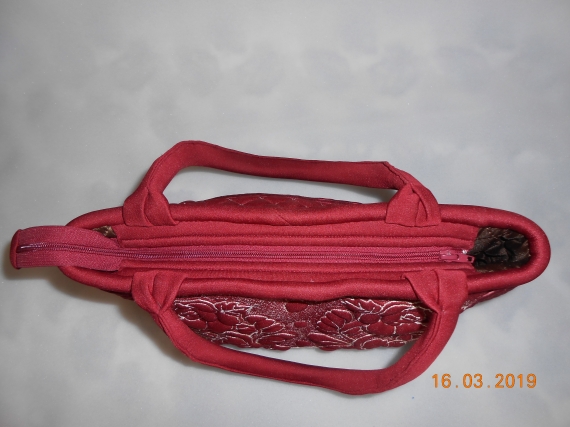 сумка женская бордо из неопрена