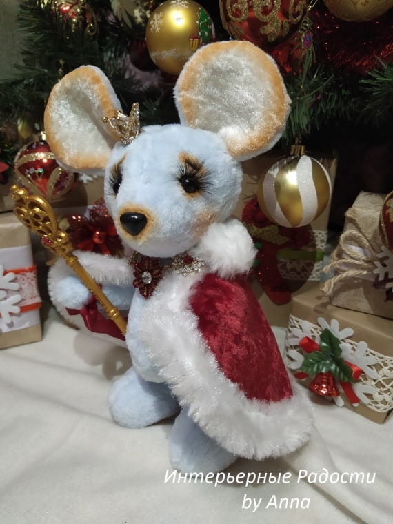 Мышка"Королева Елизавета"