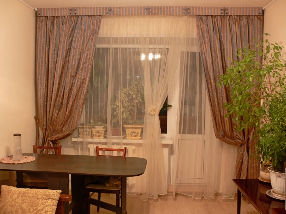 Шторы: комплект штор в полоску.