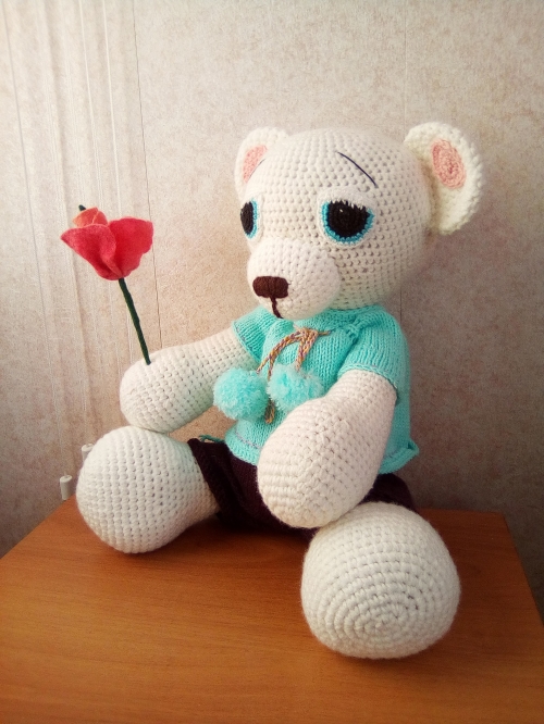 Мишка большой белый крючком